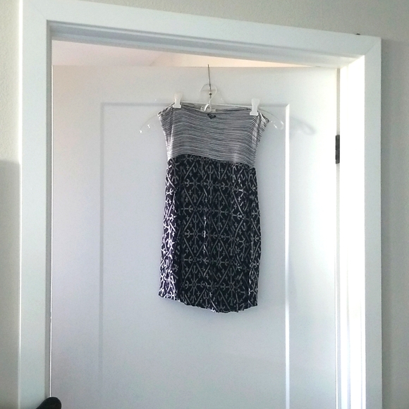 Roxy Slip Print Tunic Size XS - Picture 2 of 16